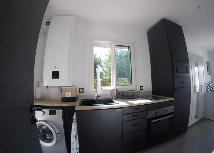 Sanarybeach Sanary-sur-Mer